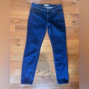 Madewell Skinny Skinny Jeans size 29
Excellent used condition